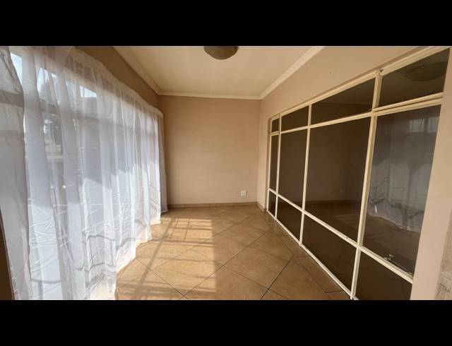 2 BEDROOM TOWNHOUSE FOR SALE IN BRACKENDOWNS